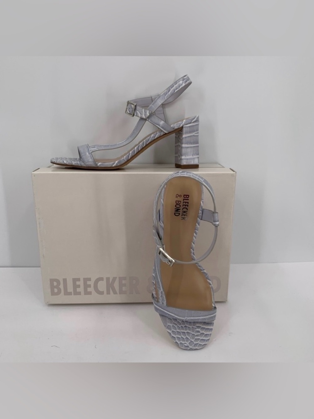 Bleecker & Bond Zagora ice blue gray croc shoe block heel sandal strappy new 6.5